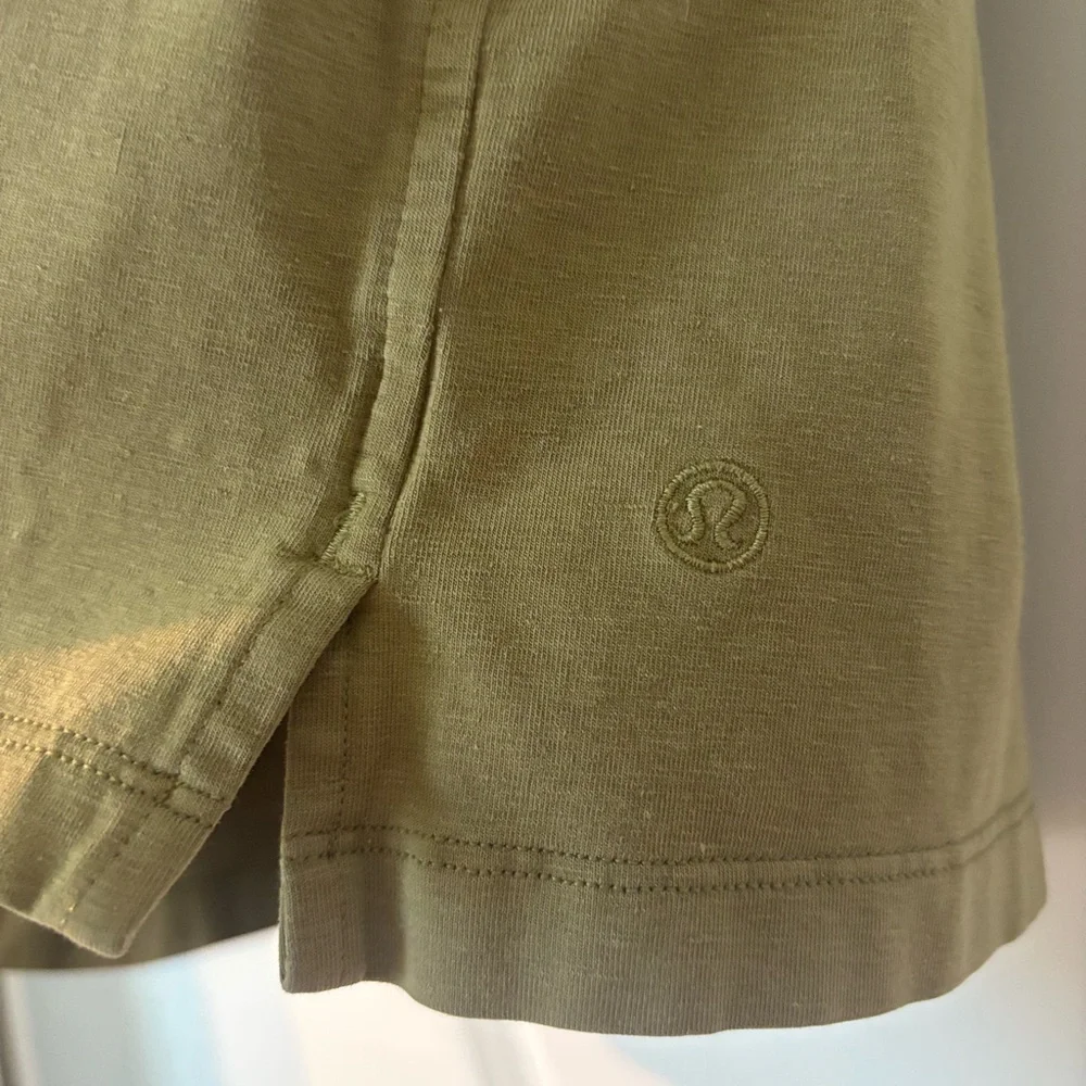 Lululemon workout top - Picture 4 of 5